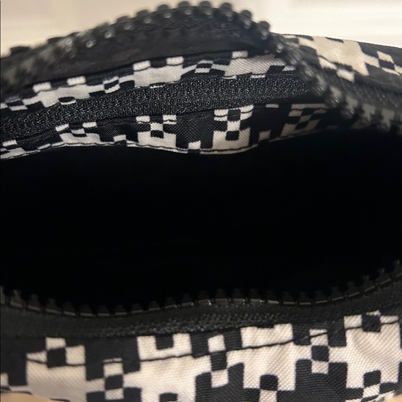 Baggu Mini Nylon Shoulder Bag Black/White Pixel Gingham NWT - Picture 8 of 11